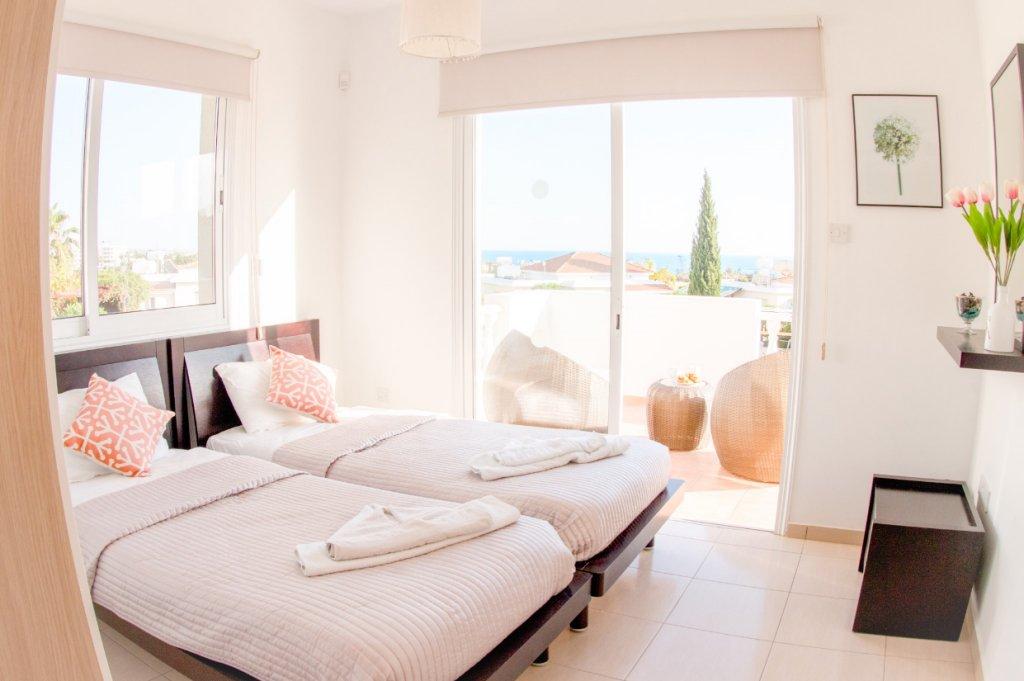 Villa Lp Пея Екстериор снимка