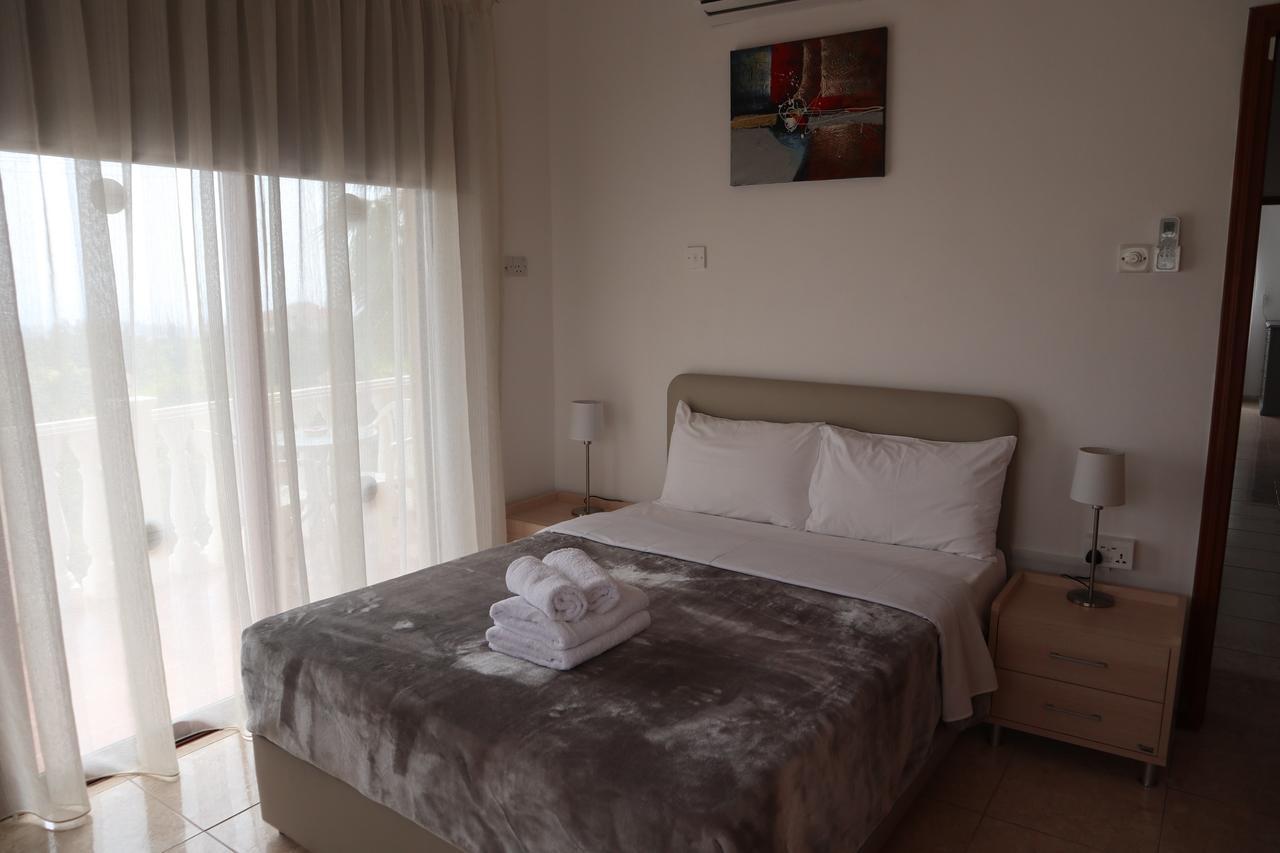 Villa Lp Пея Екстериор снимка