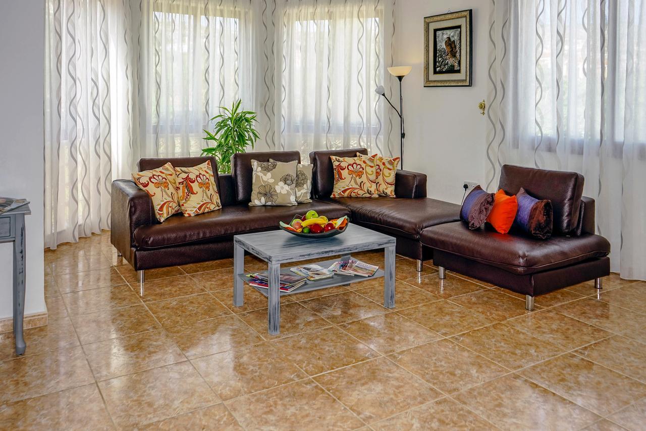 Villa Lp Пея Екстериор снимка