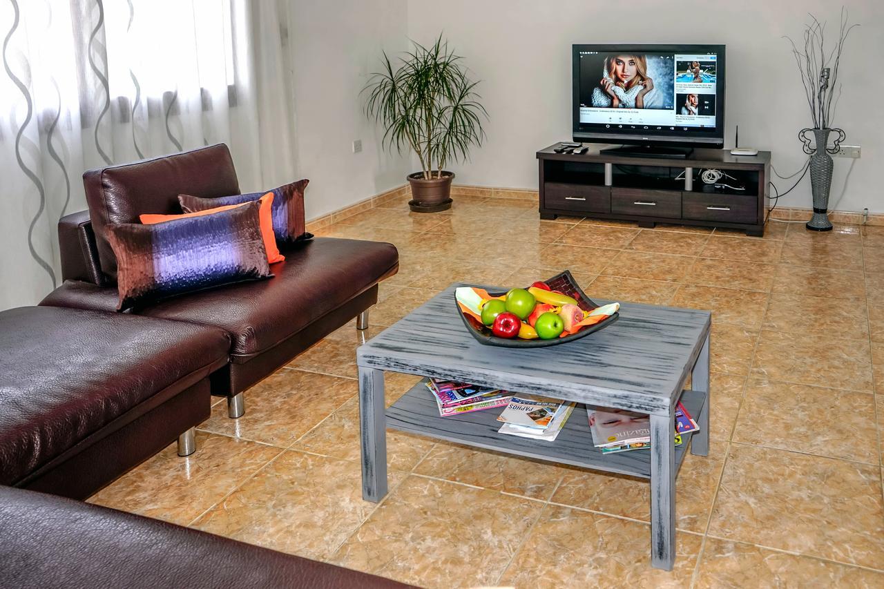 Villa Lp Пея Екстериор снимка